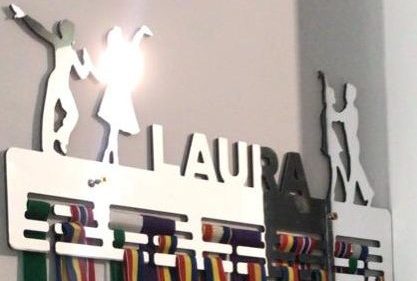 medalii dans crom oglinda