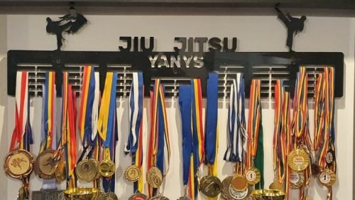 suport medalii Jiu Jitsu 99cm negru (2)